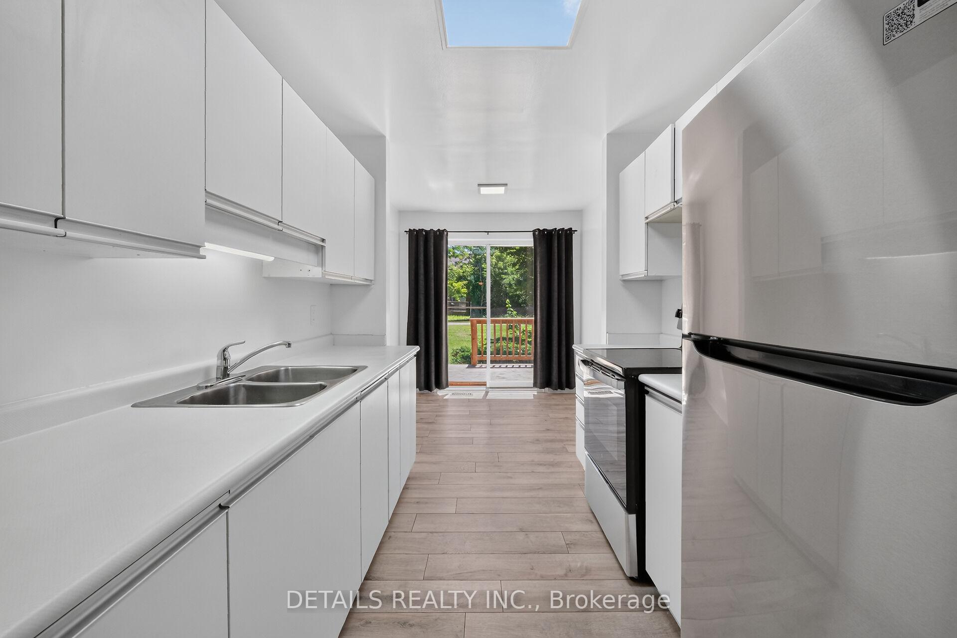 Photo 8 of 122 Ashpark Crescent, Ottawa, Hunt Club Park/Greenboro — HOMEH