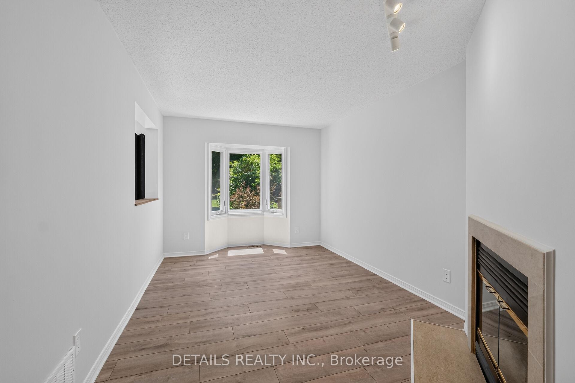 Photo 17 of 122 Ashpark Crescent, Ottawa, Hunt Club Park/Greenboro — HOMEH