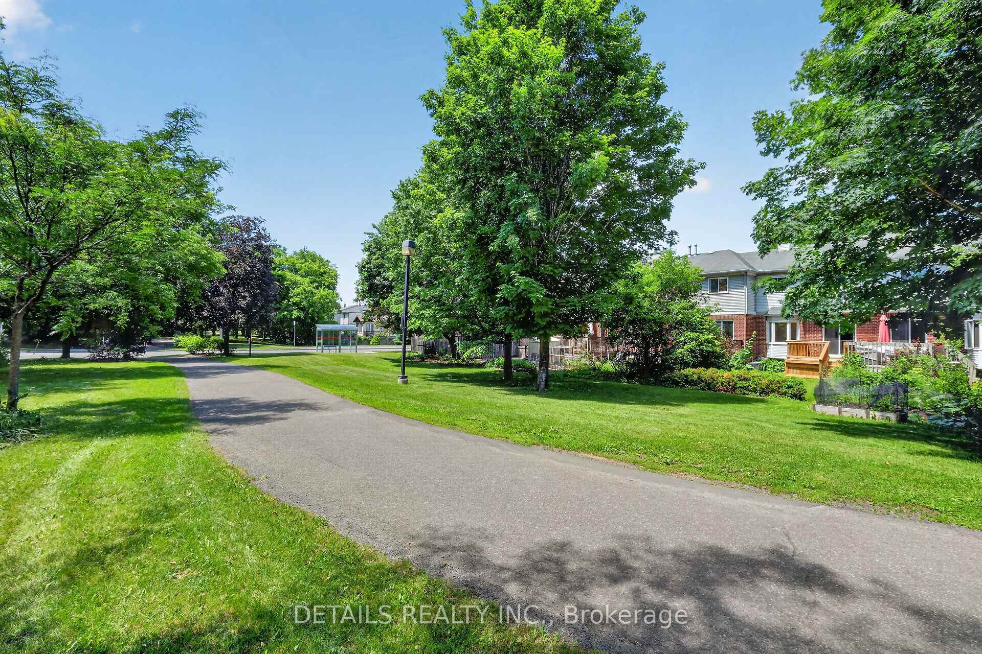 Photo 44 of 122 Ashpark Crescent, Ottawa, Hunt Club Park/Greenboro — HOMEH