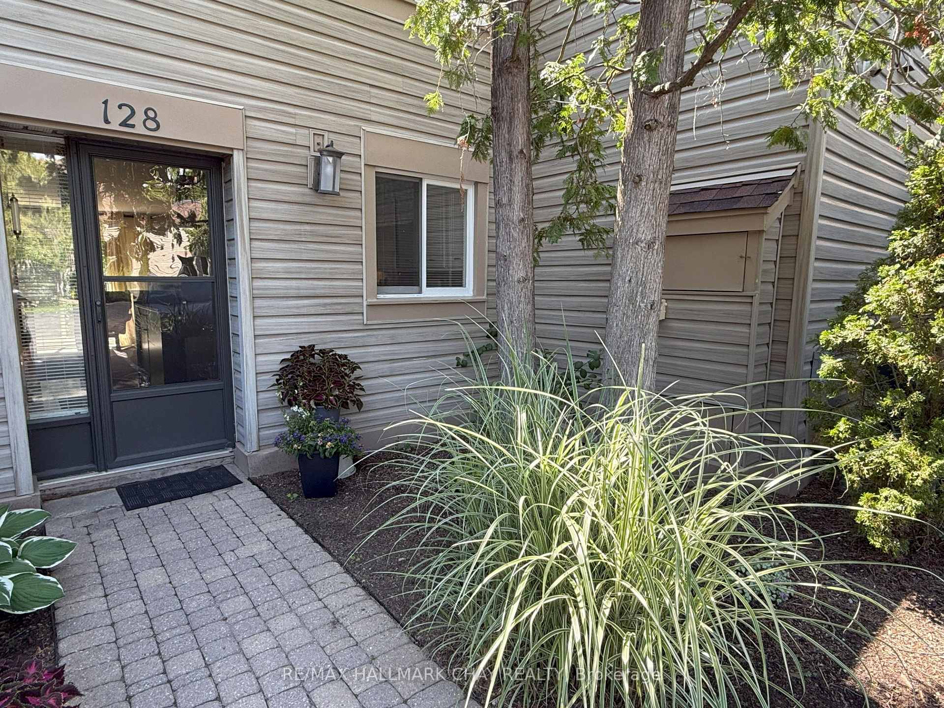 Photo 1 of Unit 18, 128 Escarpment Crescent, Collingwood — HOMEH