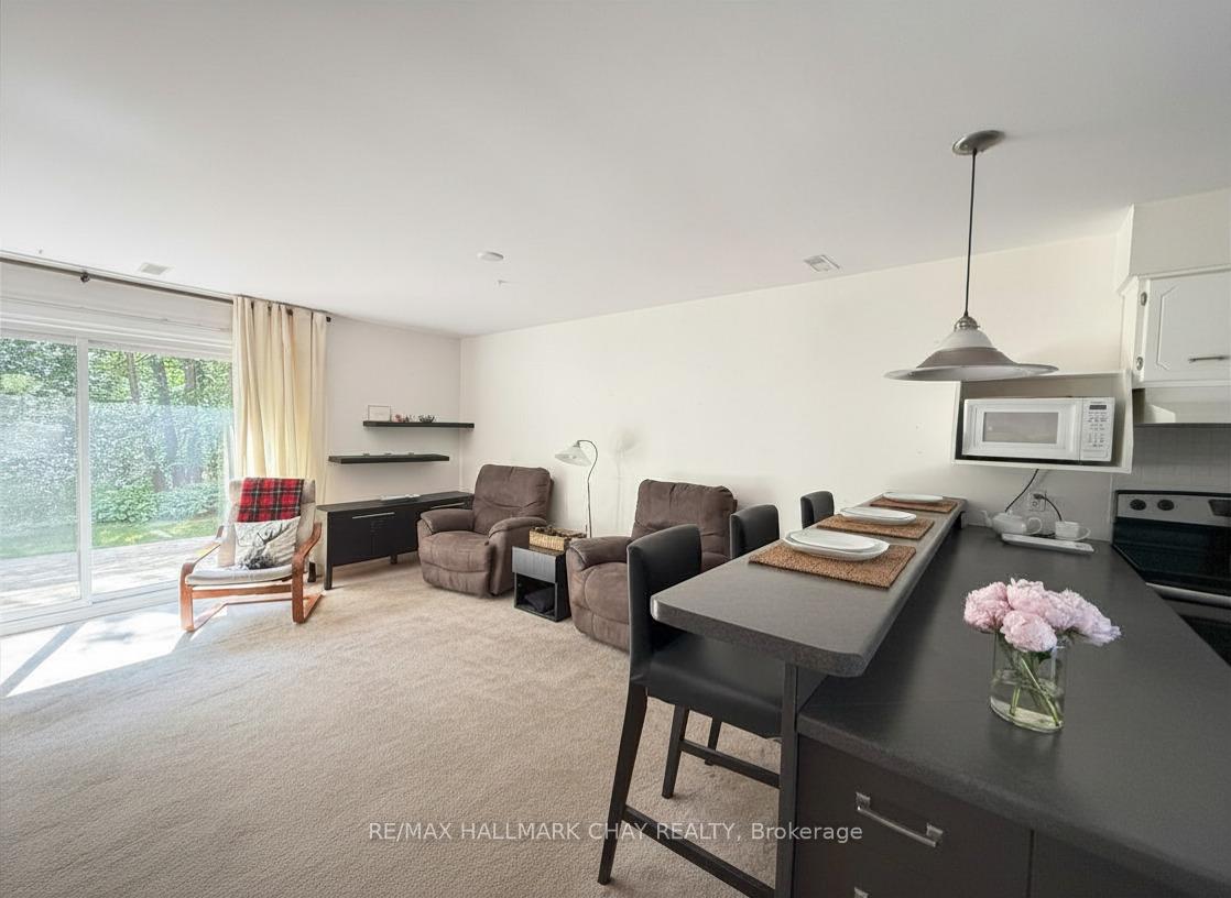 Photo 5 of Unit 18, 128 Escarpment Crescent, Collingwood — HOMEH