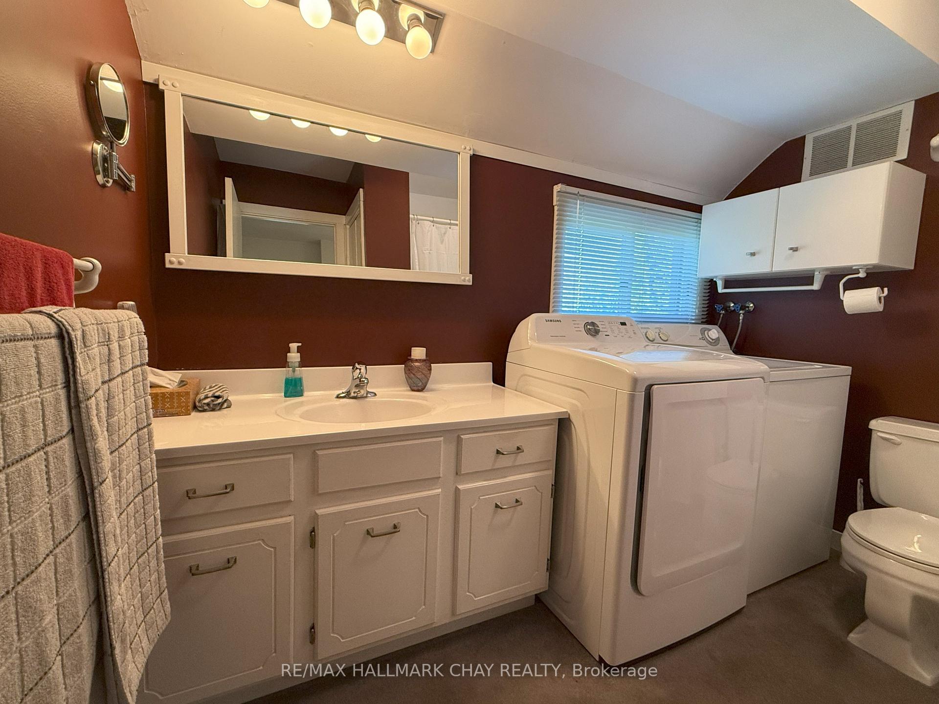 Photo 12 of Unit 18, 128 Escarpment Crescent, Collingwood — HOMEH