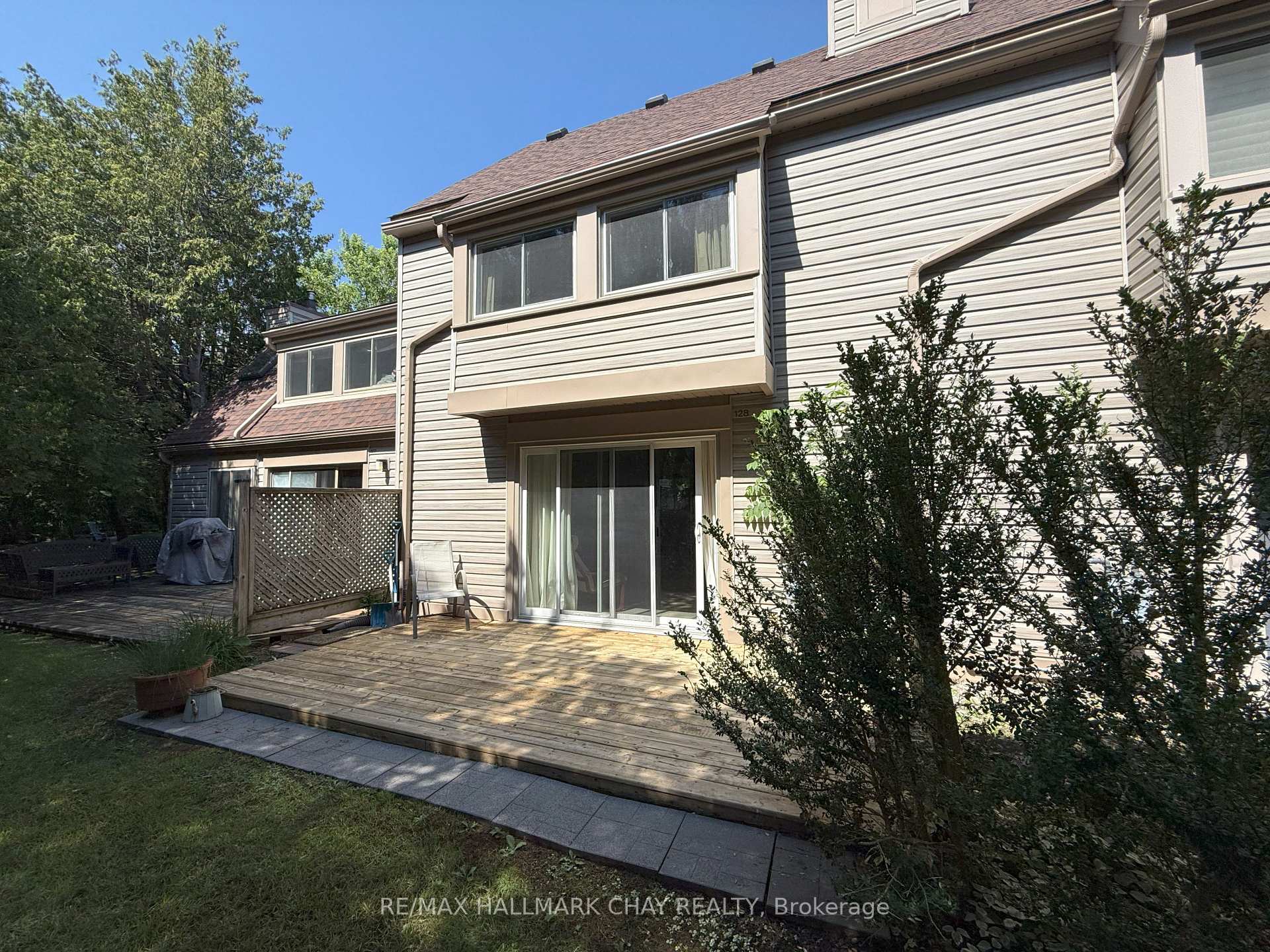 Photo 16 of Unit 18, 128 Escarpment Crescent, Collingwood — HOMEH