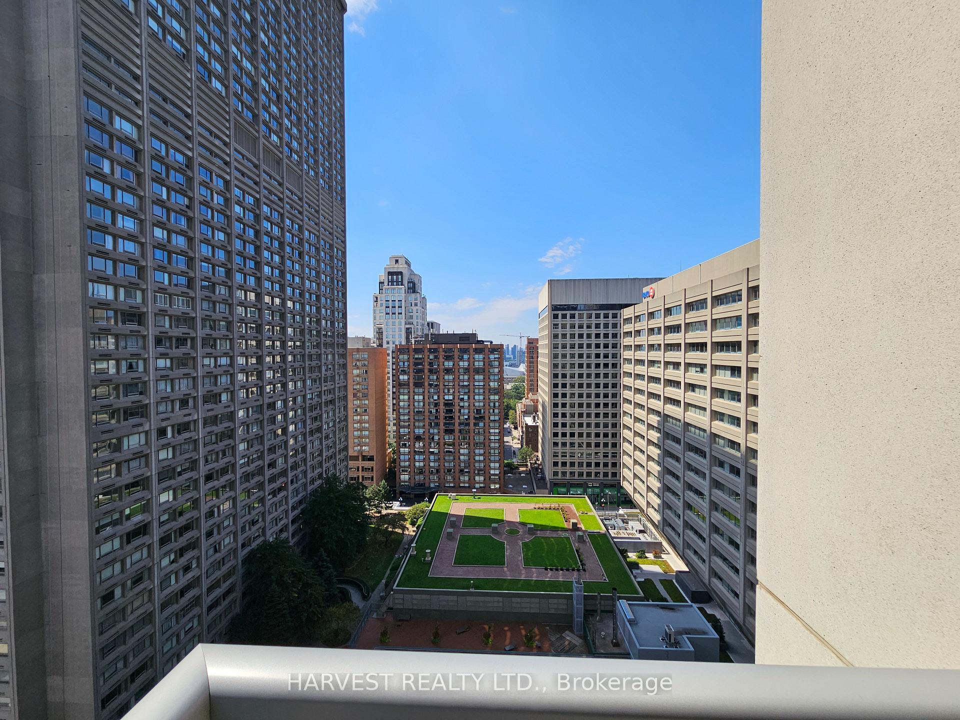 Photo 17 of Unit 2009, 35 Balmuto Street, Toronto, Bay Street Corridor — HOMEH
