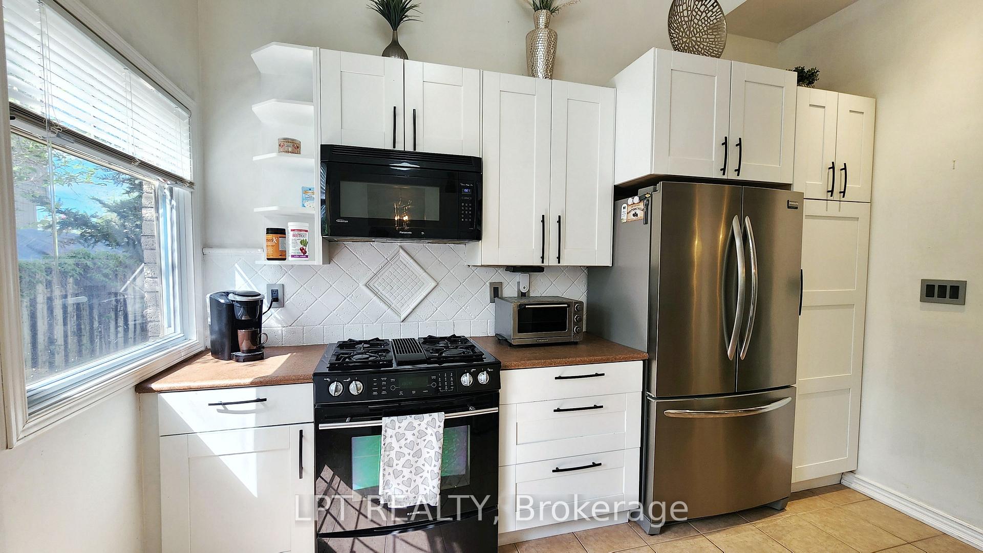 Photo 12 of 34 Noam Drive, Barrie, Sunnidale — HOMEH