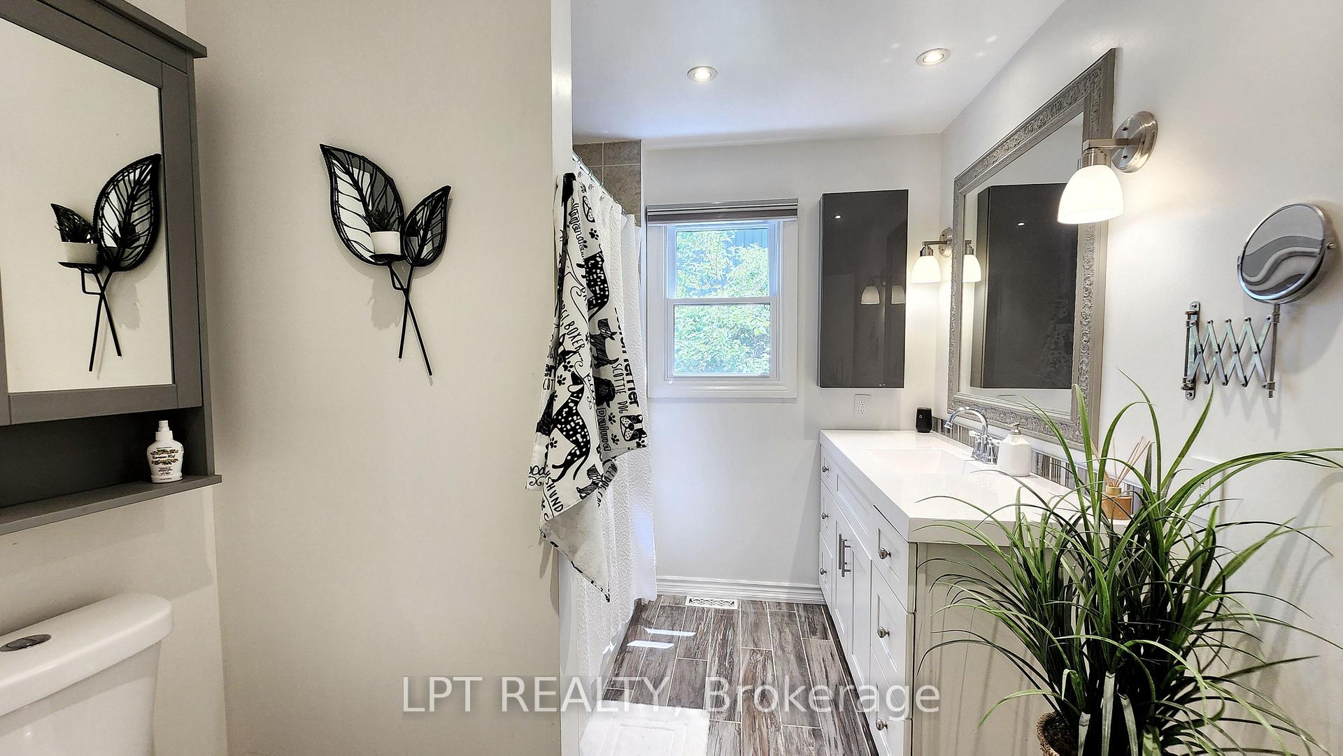 Photo 16 of 34 Noam Drive, Barrie, Sunnidale — HOMEH