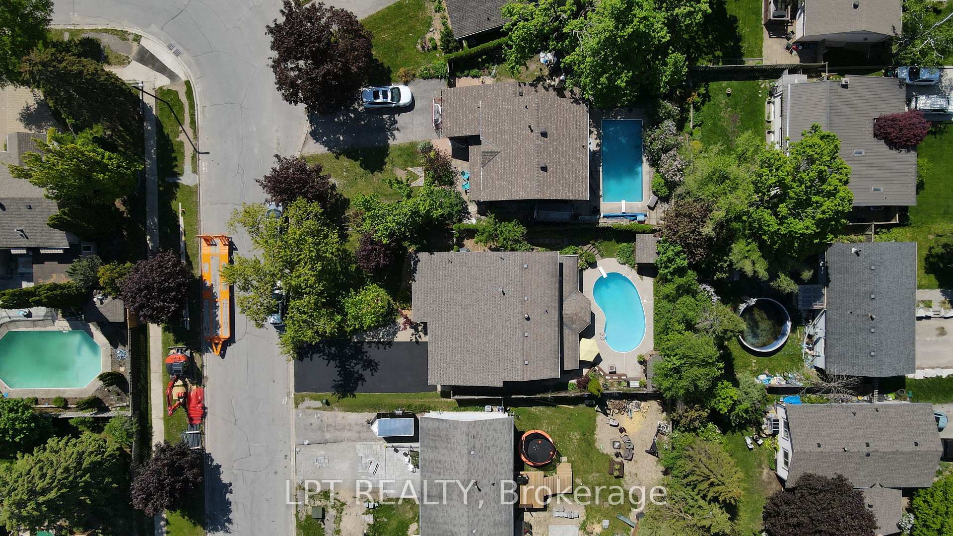 Photo 39 of 34 Noam Drive, Barrie, Sunnidale — HOMEH