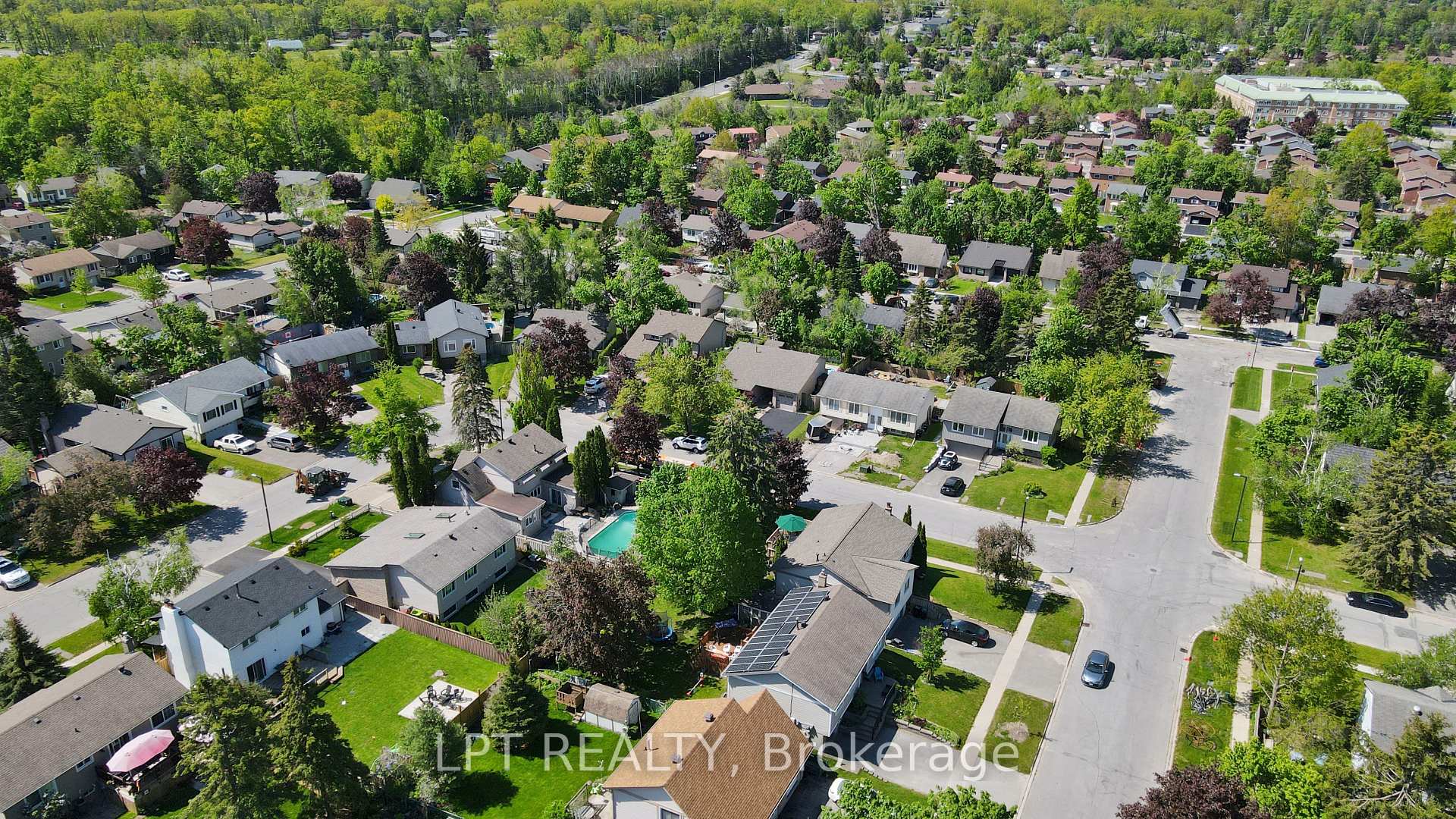 Photo 41 of 34 Noam Drive, Barrie, Sunnidale — HOMEH