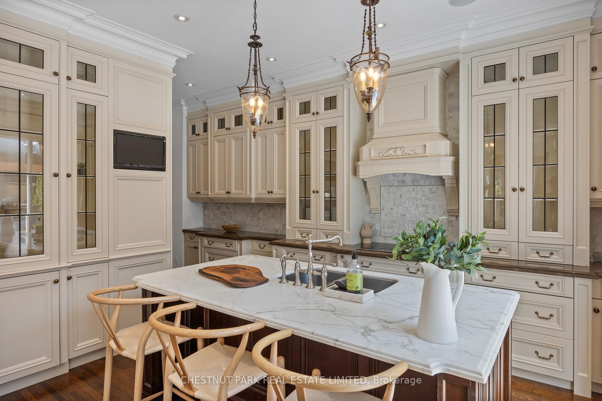 Photo 7 of 103 Dunloe Road, Toronto, Forest Hill South — HOMEH