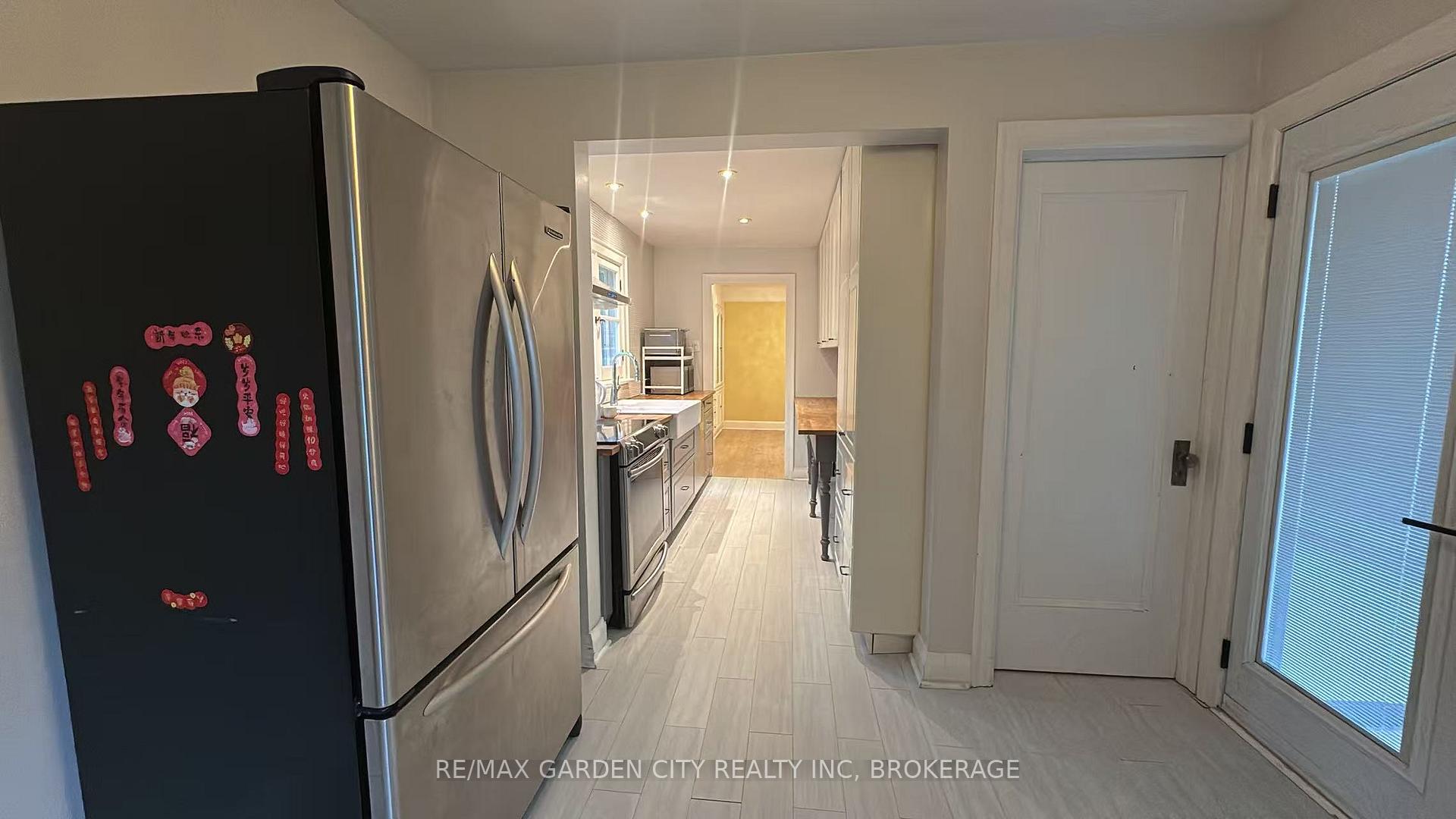 Photo 13 of 56 South Drive, St. Catharines, Old Glenridge — HOMEH