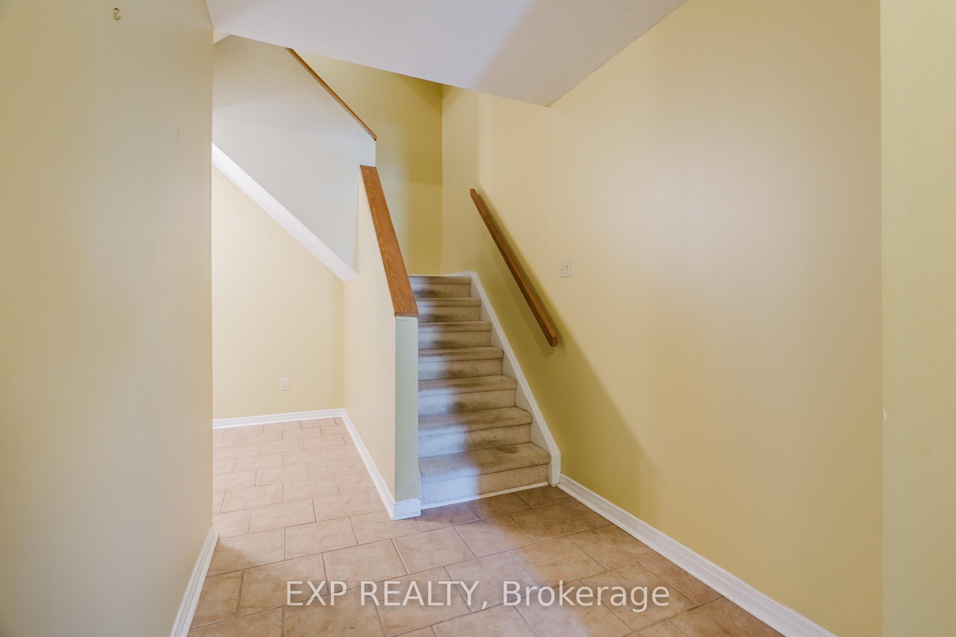 Photo 5 of Unit 29, 6 Forsyth Lane, Ottawa, Crystal Beach — HOMEH