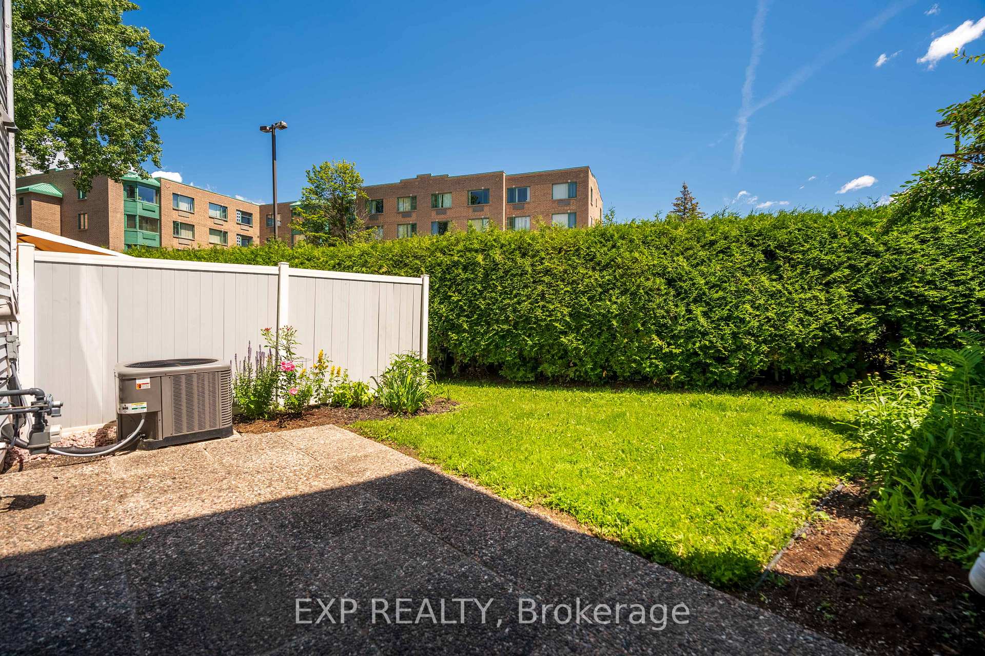 Photo 9 of Unit 29, 6 Forsyth Lane, Ottawa, Crystal Beach — HOMEH