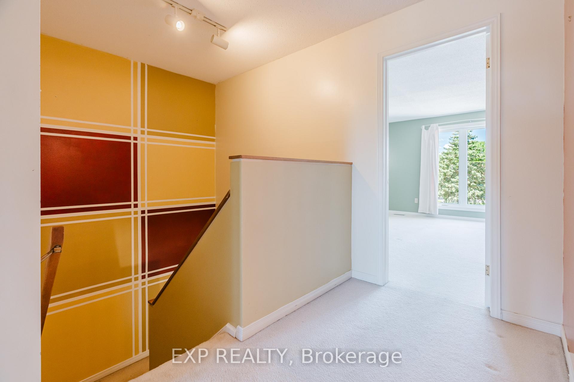 Photo 20 of Unit 29, 6 Forsyth Lane, Ottawa, Crystal Beach — HOMEH