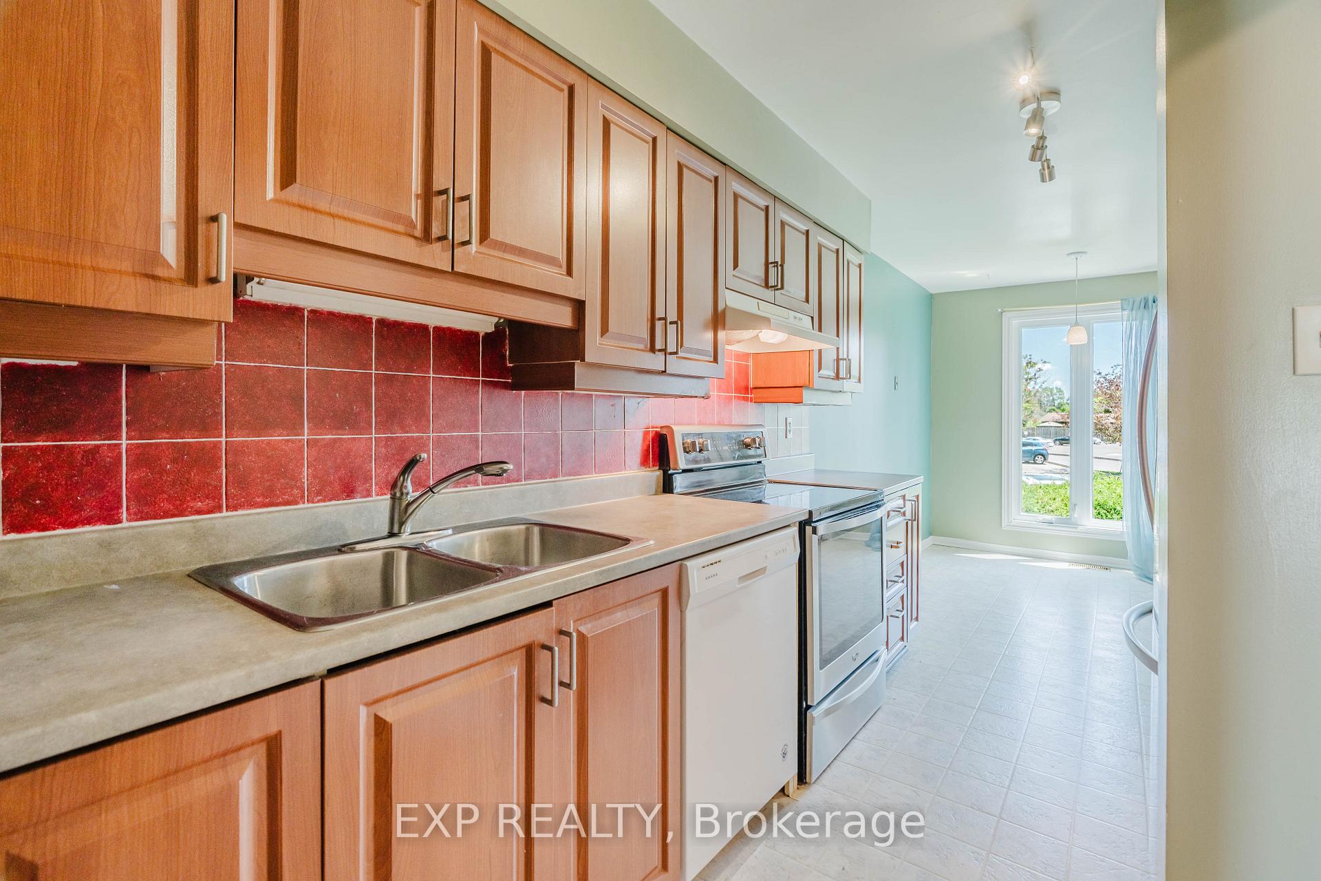 Photo 23 of Unit 29, 6 Forsyth Lane, Ottawa, Crystal Beach — HOMEH