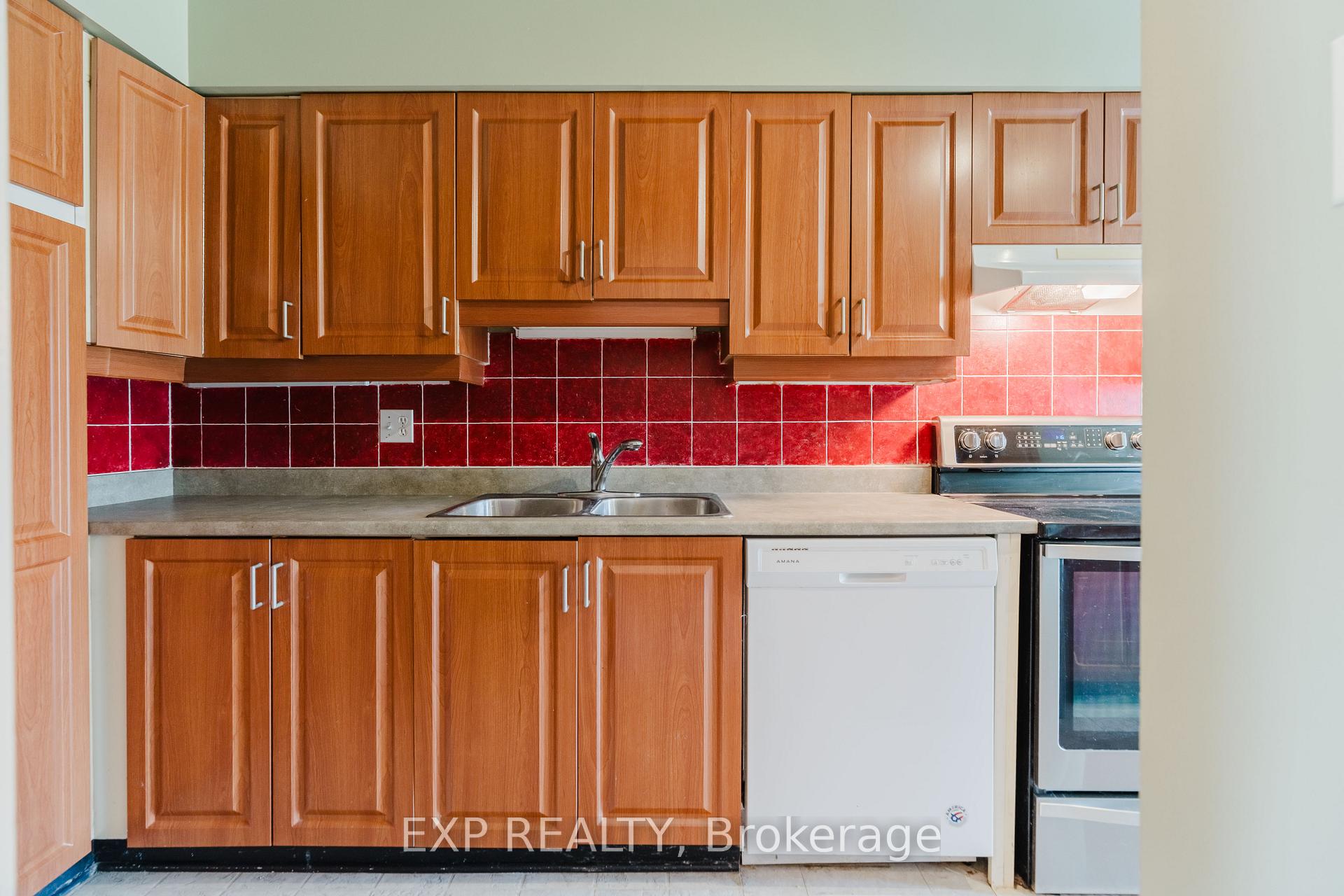 Photo 24 of Unit 29, 6 Forsyth Lane, Ottawa, Crystal Beach — HOMEH