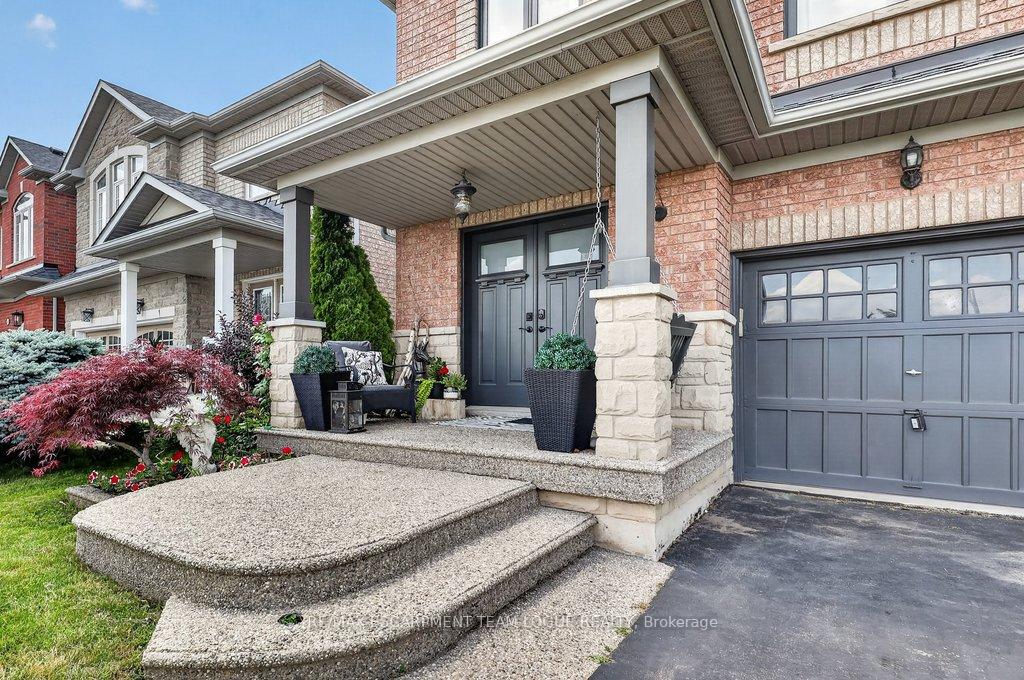 Photo 3 of 5839 Sunmill Crescent, Burlington, Orchard — HOMEH