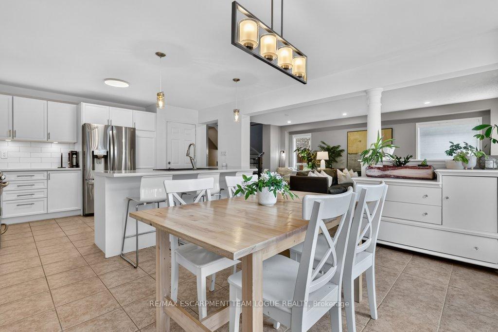Photo 17 of 5839 Sunmill Crescent, Burlington, Orchard — HOMEH