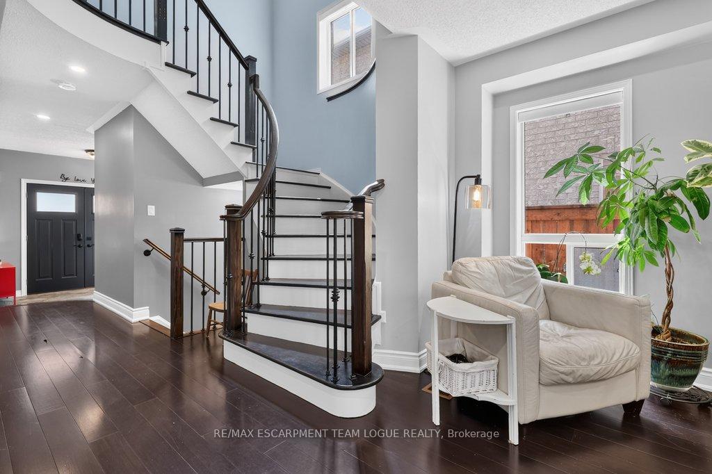 Photo 20 of 5839 Sunmill Crescent, Burlington, Orchard — HOMEH