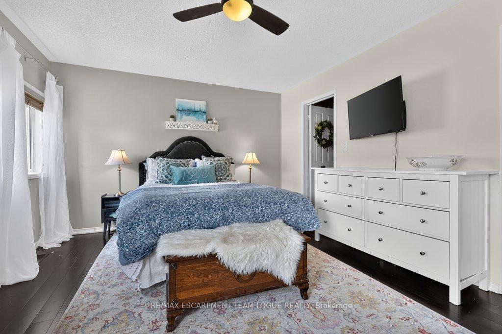 Photo 23 of 5839 Sunmill Crescent, Burlington, Orchard — HOMEH