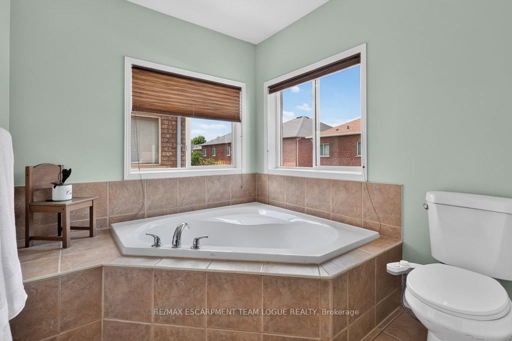 Photo 25 of 5839 Sunmill Crescent, Burlington, Orchard — HOMEH