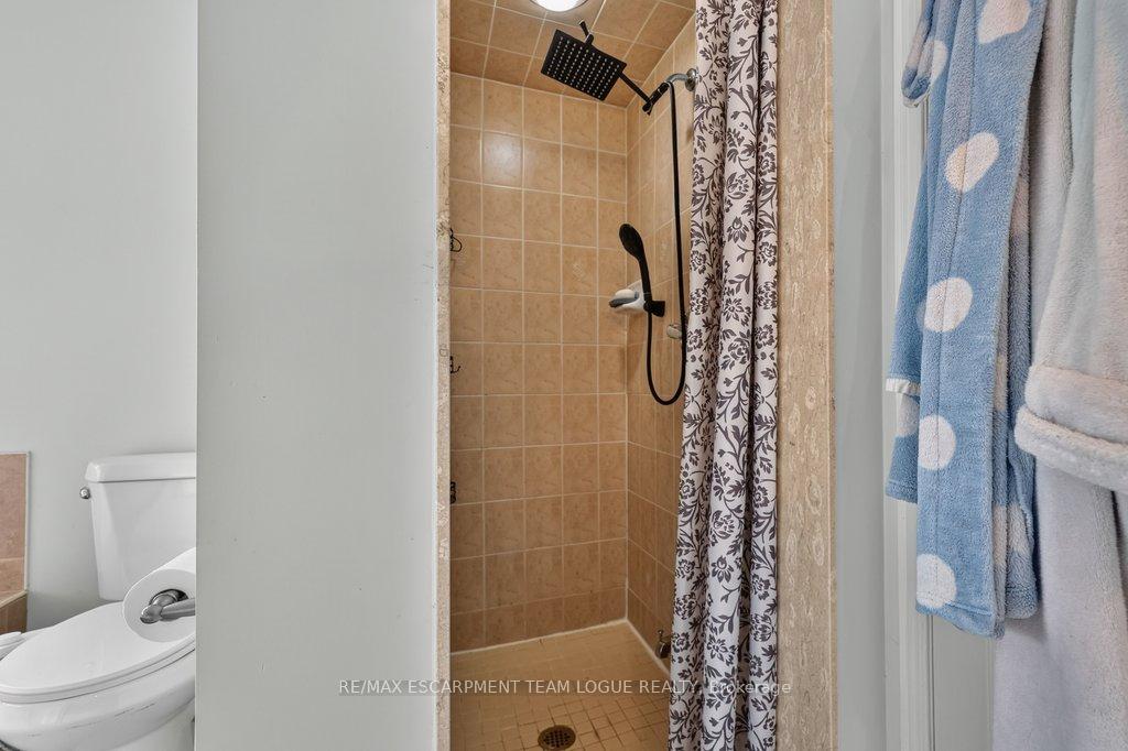 Photo 26 of 5839 Sunmill Crescent, Burlington, Orchard — HOMEH