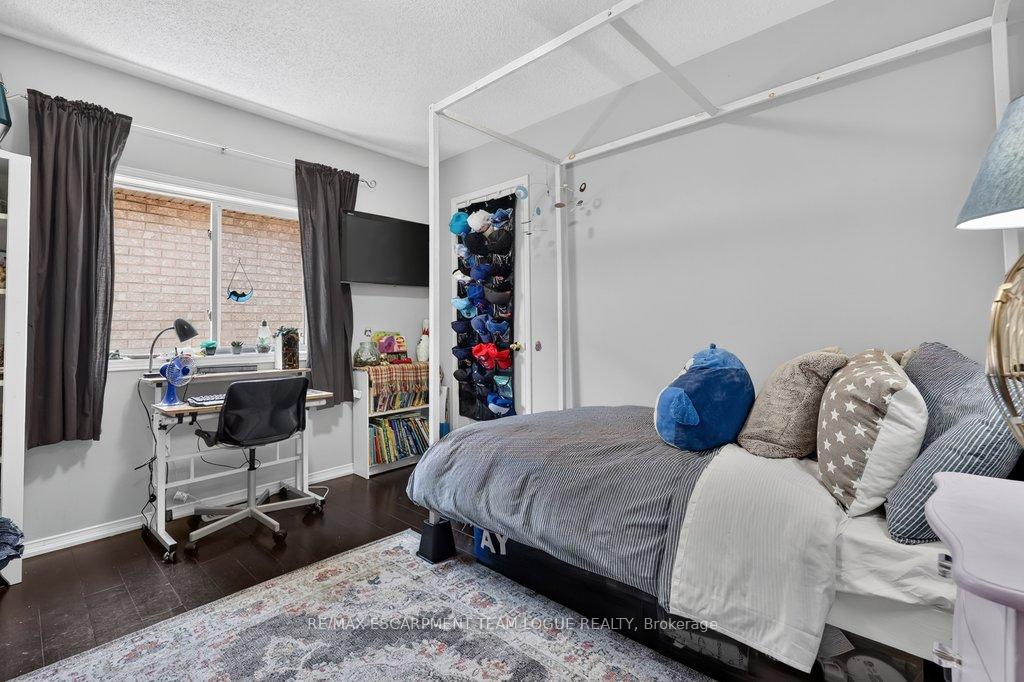 Photo 27 of 5839 Sunmill Crescent, Burlington, Orchard — HOMEH