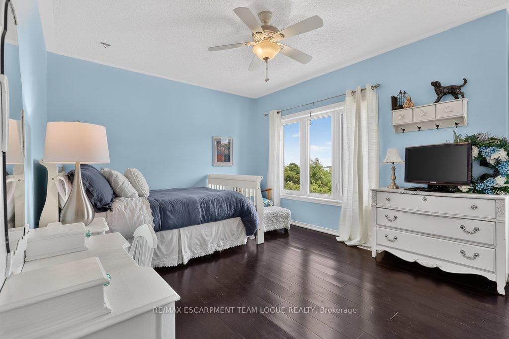Photo 29 of 5839 Sunmill Crescent, Burlington, Orchard — HOMEH