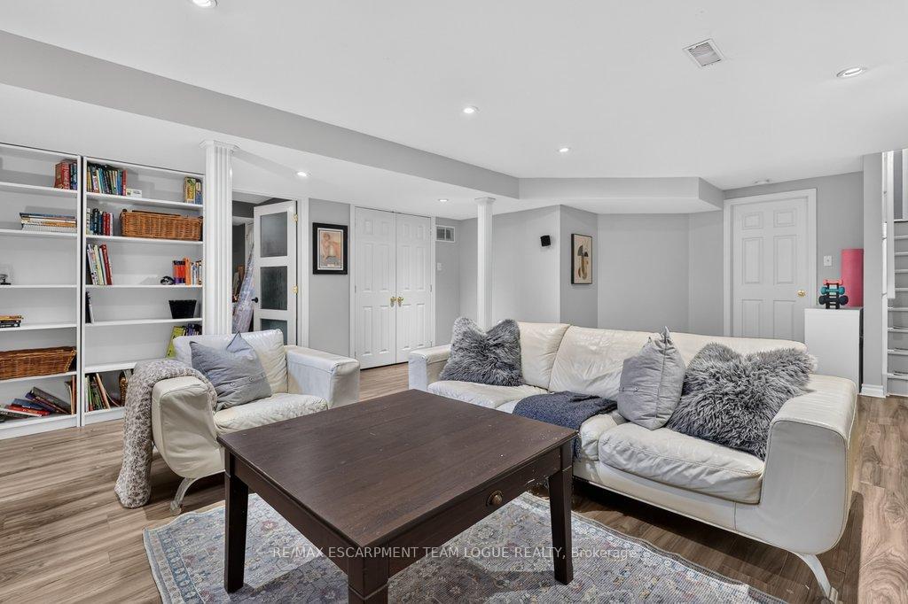 Photo 35 of 5839 Sunmill Crescent, Burlington, Orchard — HOMEH