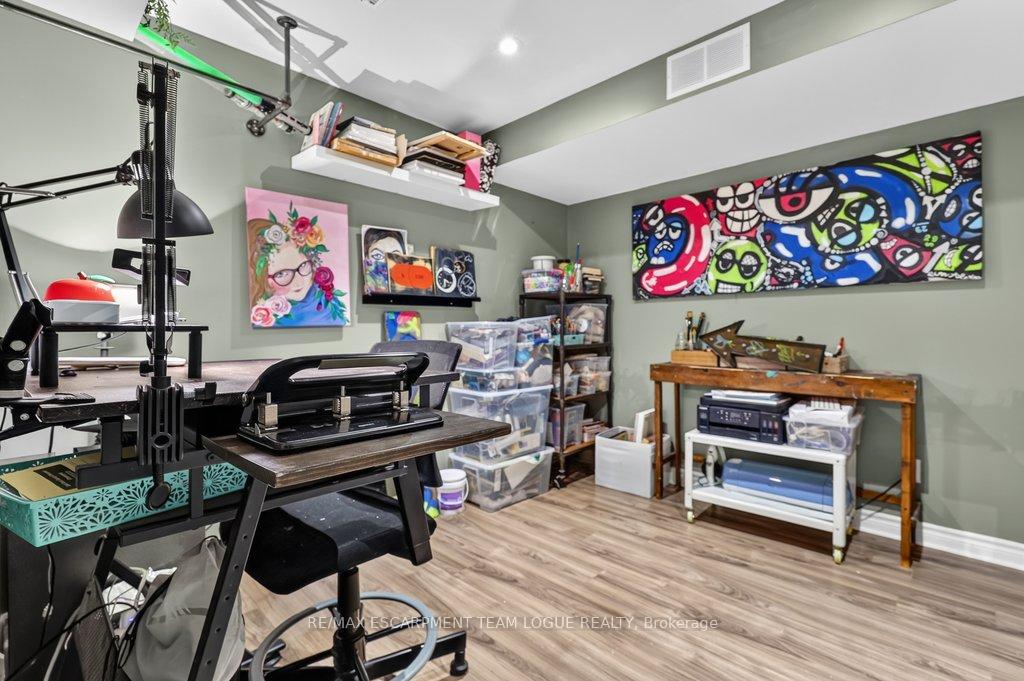 Photo 37 of 5839 Sunmill Crescent, Burlington, Orchard — HOMEH