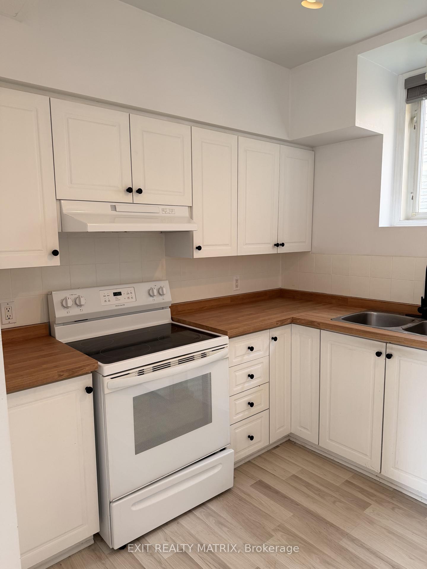 Photo 9 of Unit B, 239 Stiver Street, Russell, Village of Russell — HOMEH