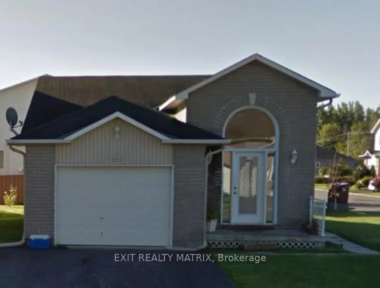 Photo 3 of Unit B, 239 Stiver Street, Russell, Village of Russell — HOMEH