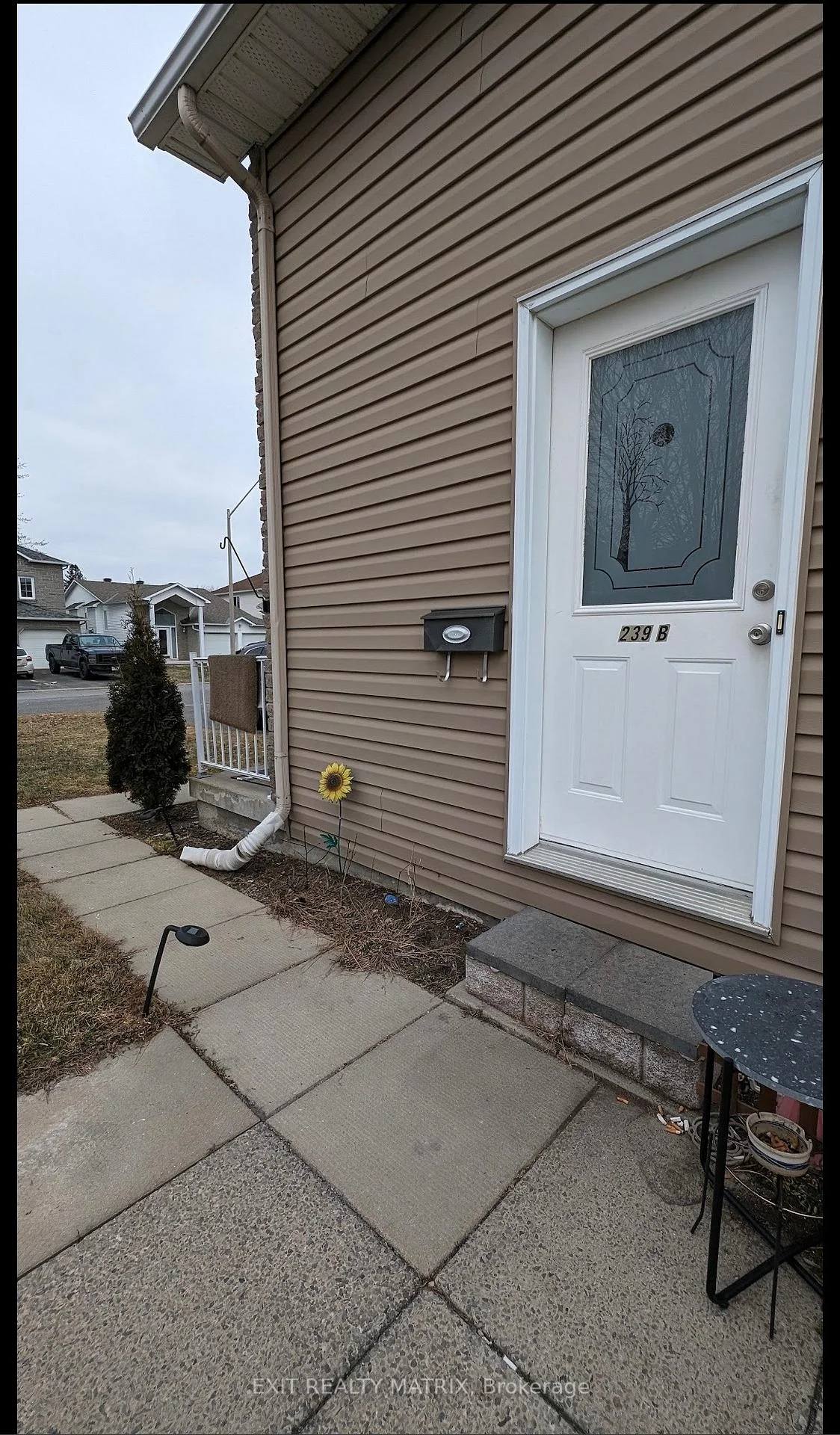Photo 5 of Unit B, 239 Stiver Street, Russell, Village of Russell — HOMEH