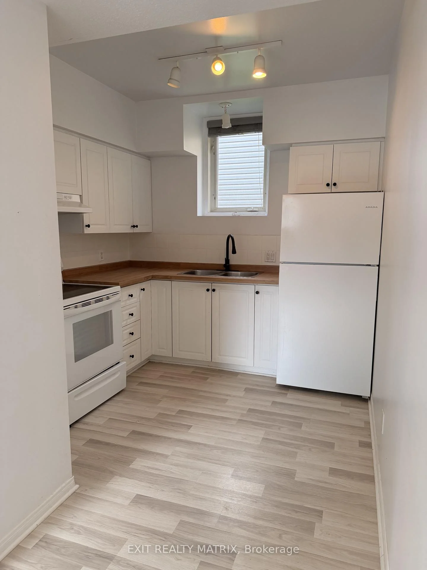 Photo 25 of Unit B, 239 Stiver Street, Russell, Village of Russell — HOMEH