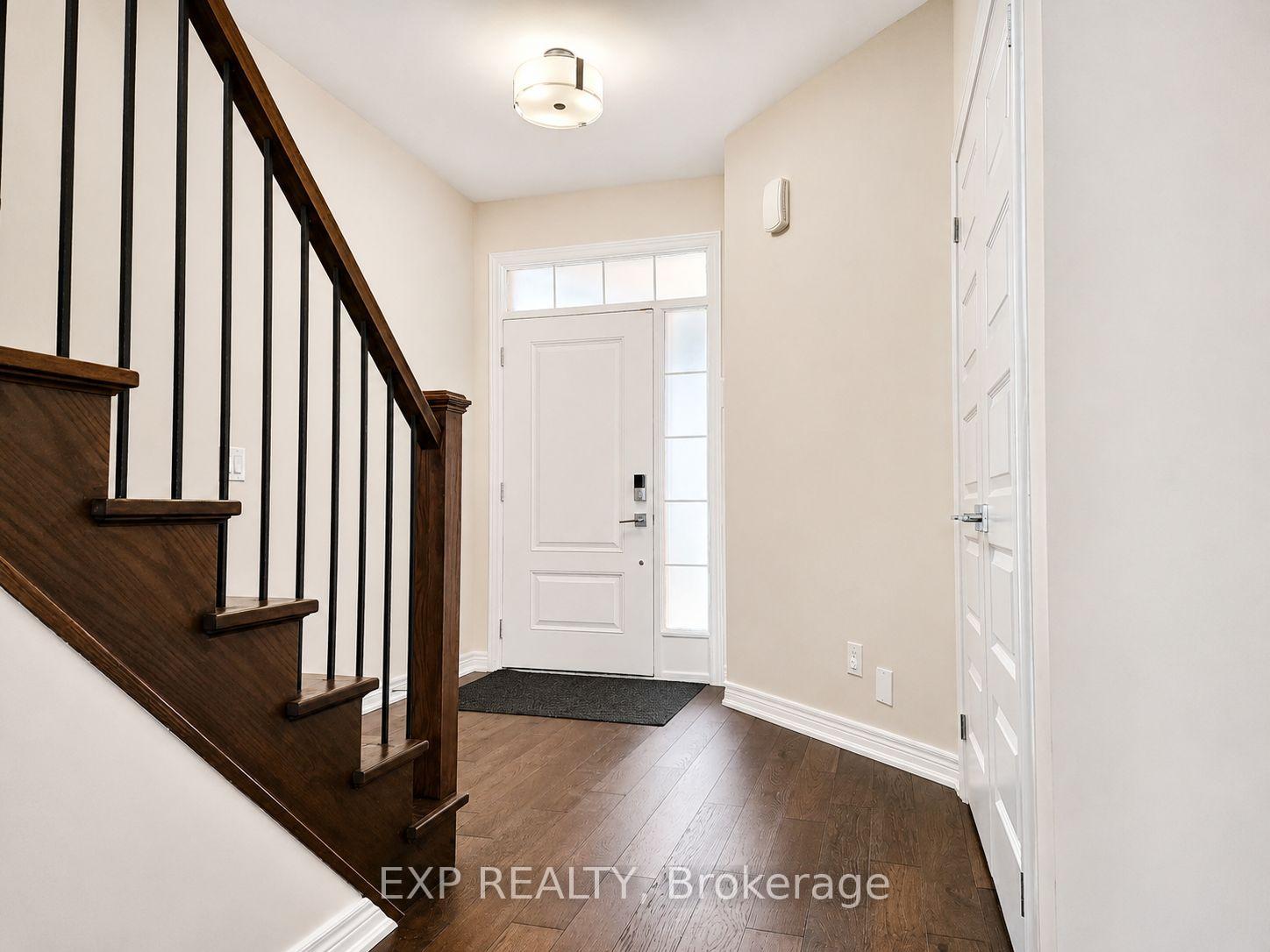 Photo 3 of 137 Susan Drive, Pelham, Fonthill — HOMEH