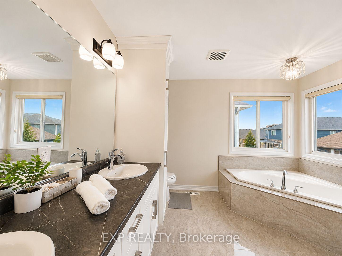 Photo 15 of 137 Susan Drive, Pelham, Fonthill — HOMEH
