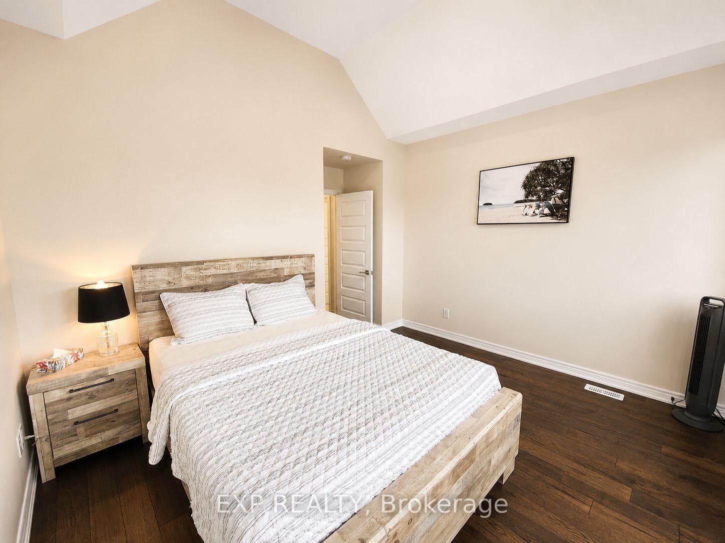 Photo 21 of 137 Susan Drive, Pelham, Fonthill — HOMEH