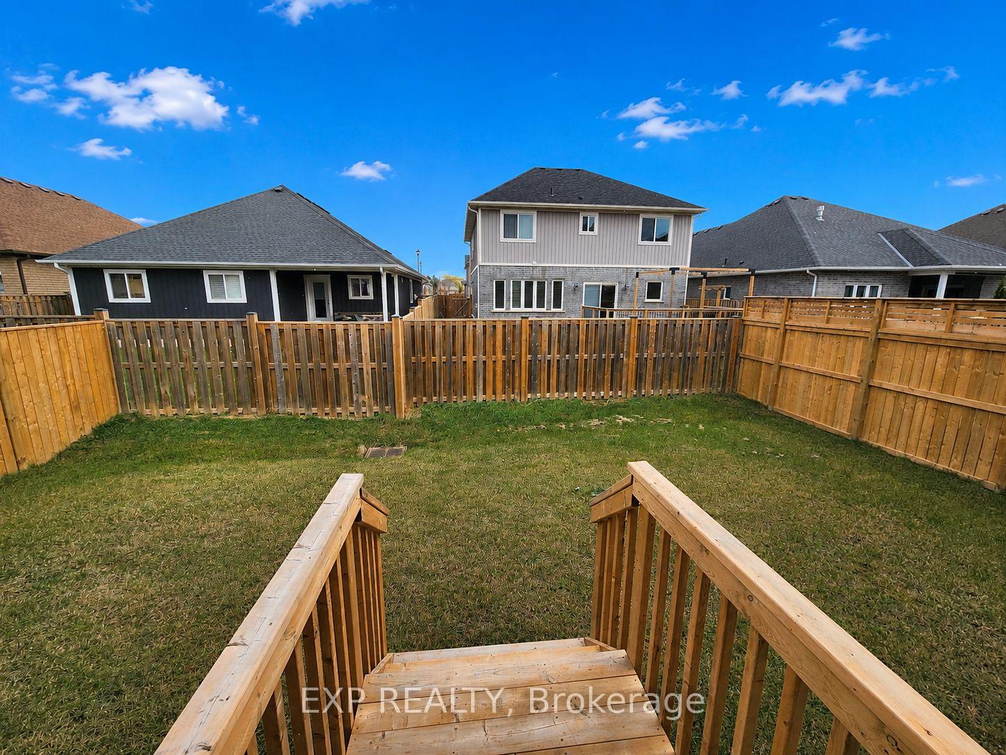 Photo 24 of 137 Susan Drive, Pelham, Fonthill — HOMEH
