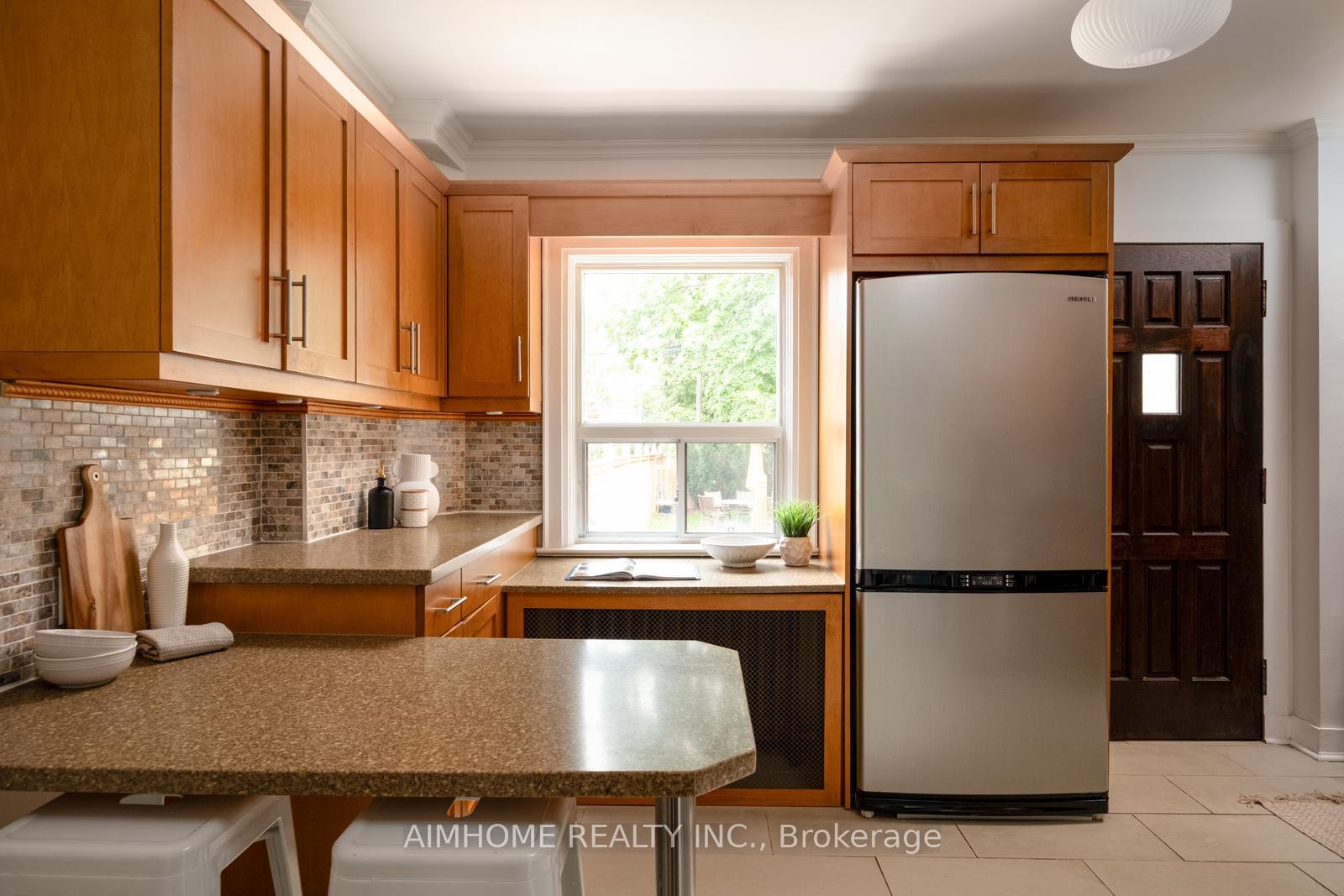 Photo 7 of 40 Kings Park Boulevard, Toronto, Danforth Village-East York — HOMEH
