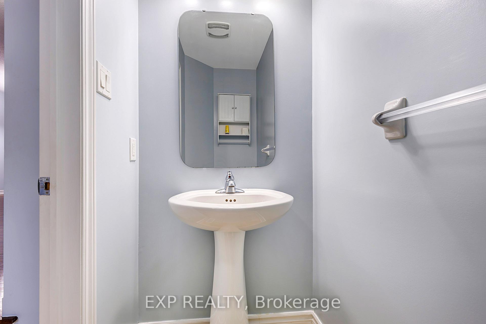 Photo 4 of 635 Moorpark Avenue, Ottawa, Kanata - Emerald Meadows/Trailwest — HOMEH