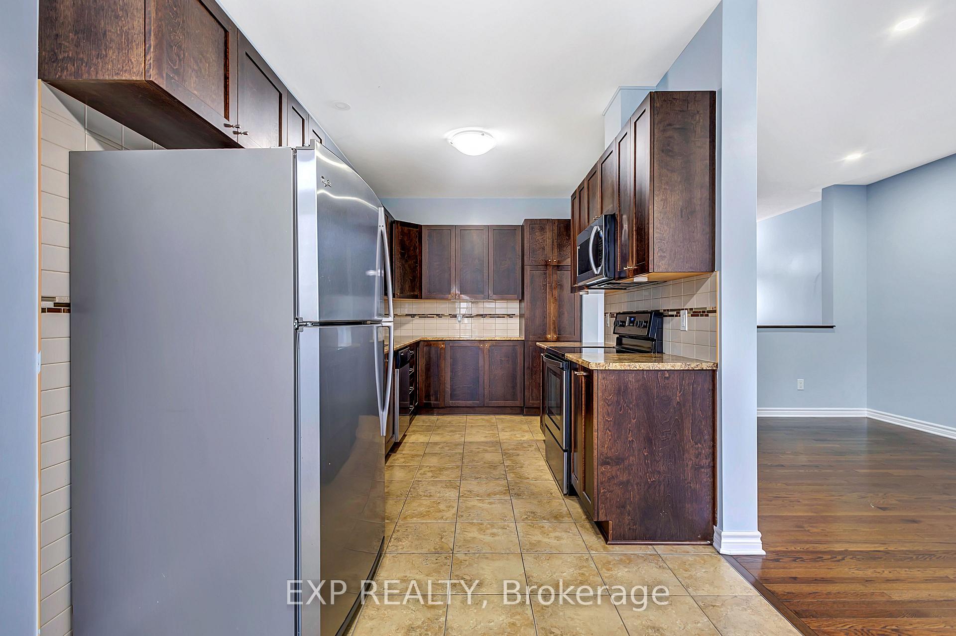 Photo 10 of 635 Moorpark Avenue, Ottawa, Kanata - Emerald Meadows/Trailwest — HOMEH