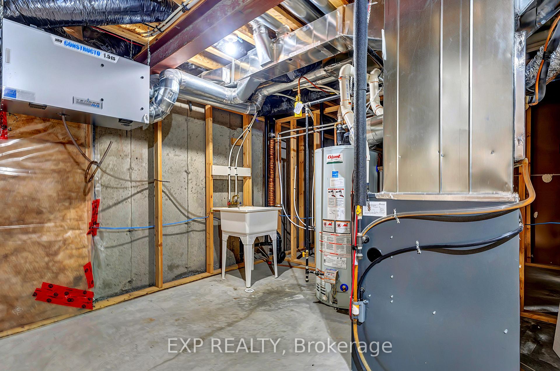 Photo 16 of 635 Moorpark Avenue, Ottawa, Kanata - Emerald Meadows/Trailwest — HOMEH