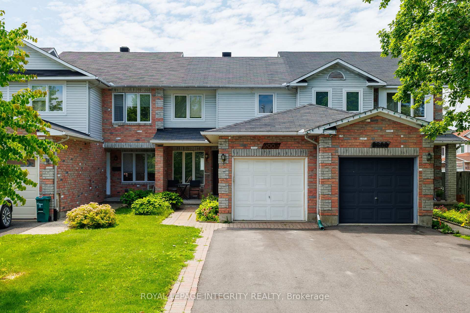 Photo 42 of 2002 Petite Lane, Ottawa, Fallingbrook/Gardenway South — HOMEH
