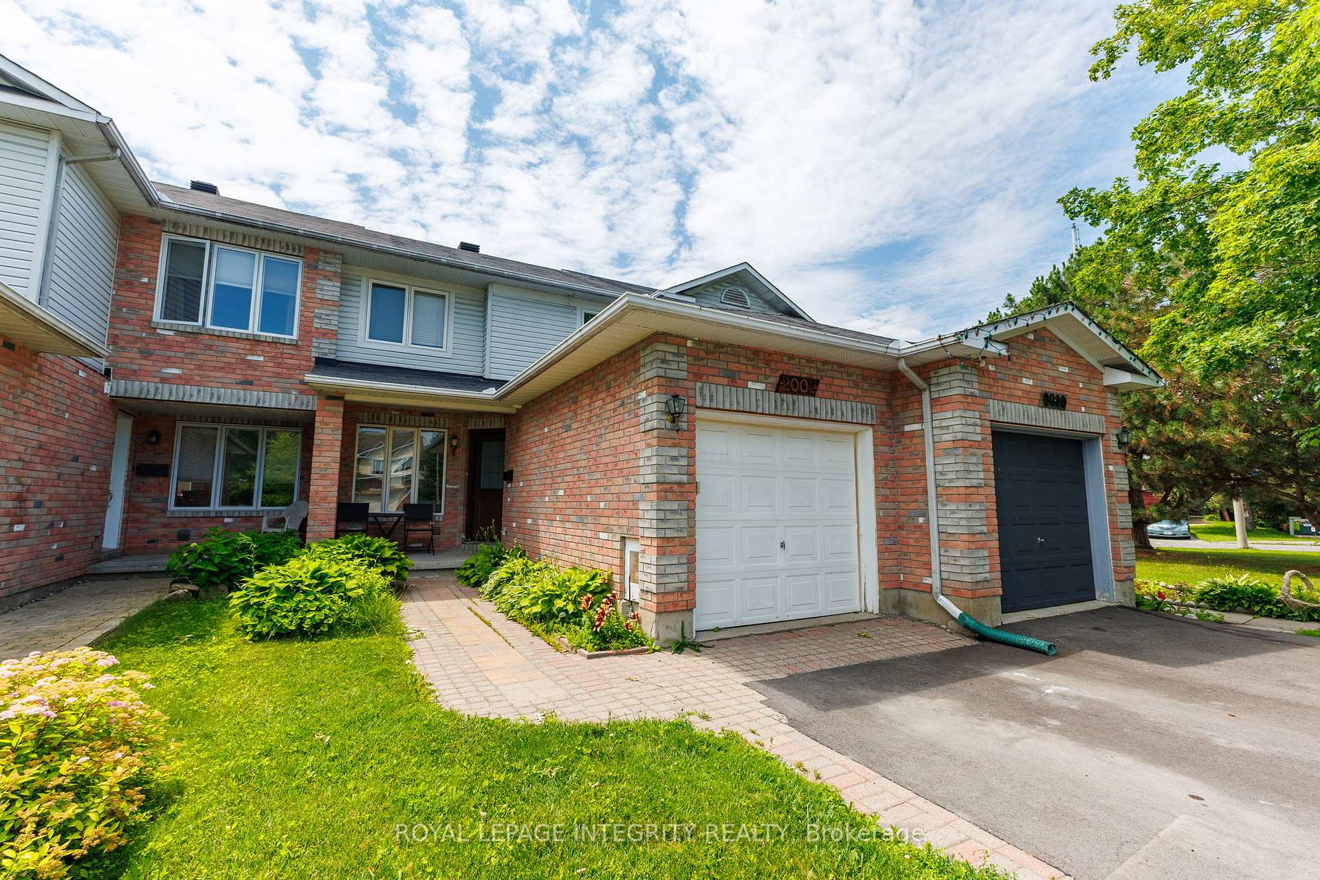 Photo 44 of 2002 Petite Lane, Ottawa, Fallingbrook/Gardenway South — HOMEH