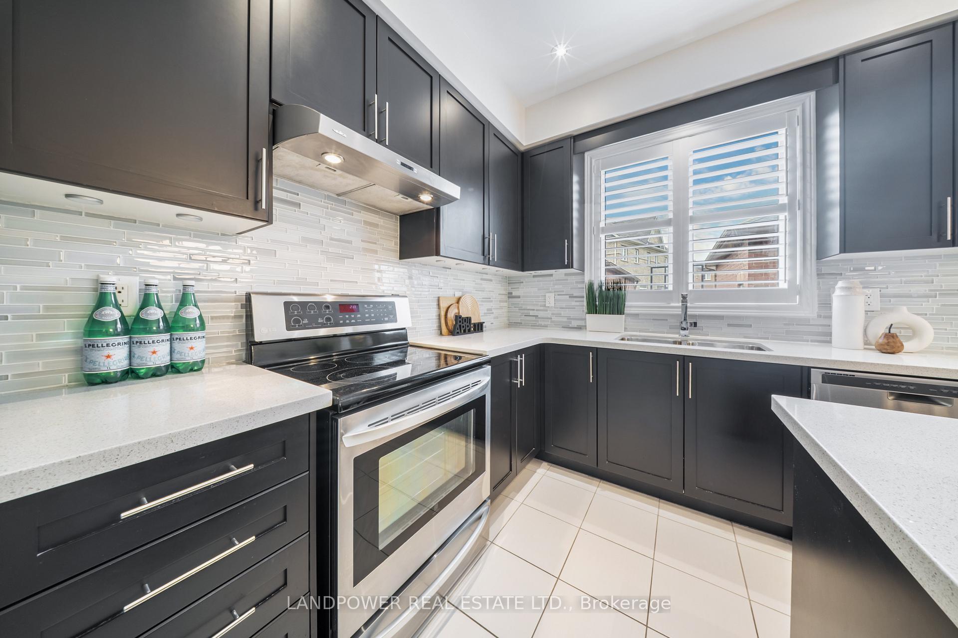 Photo 14 of 60 William Berczy Boulevard, Markham, Berczy — HOMEH