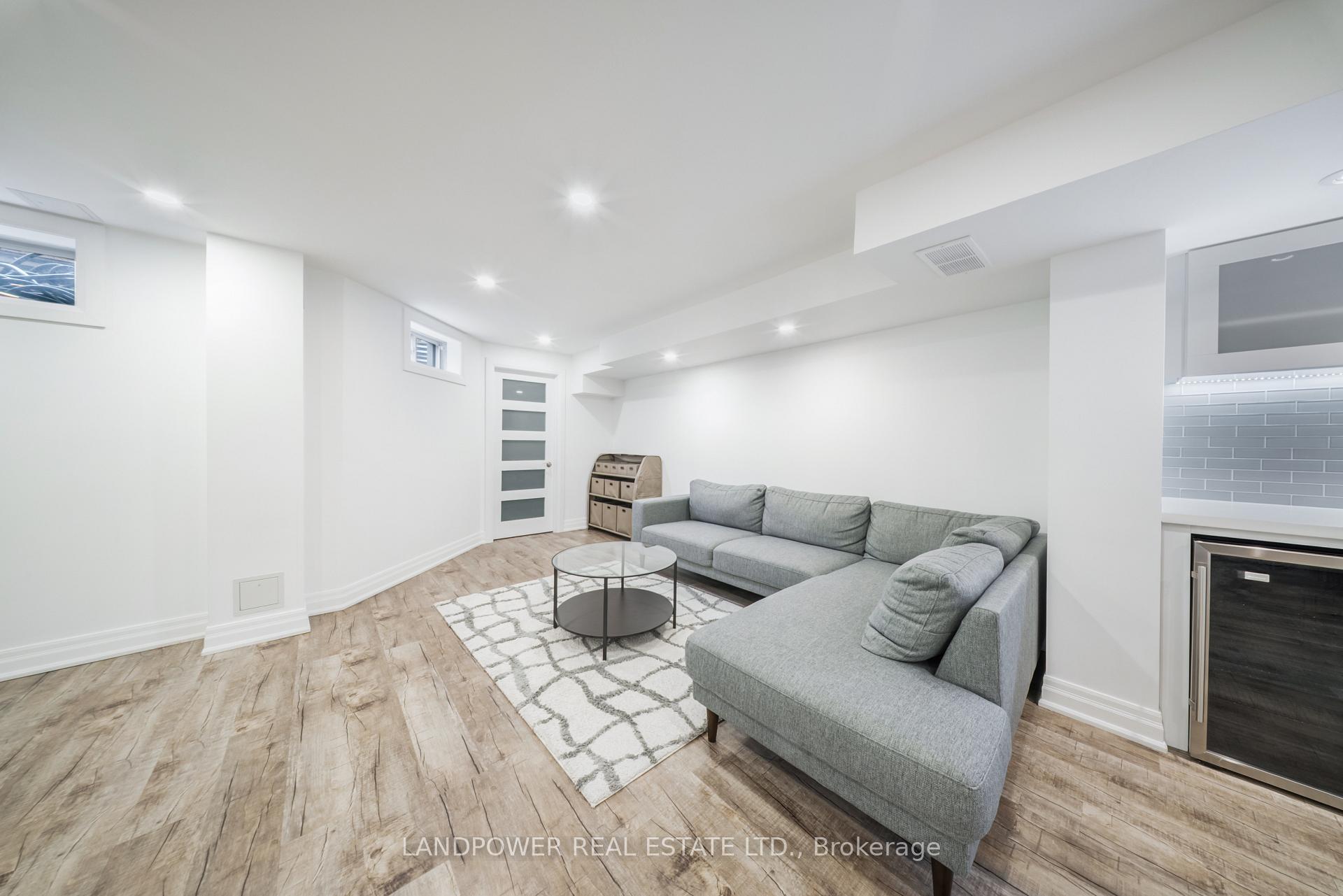 Photo 32 of 60 William Berczy Boulevard, Markham, Berczy — HOMEH