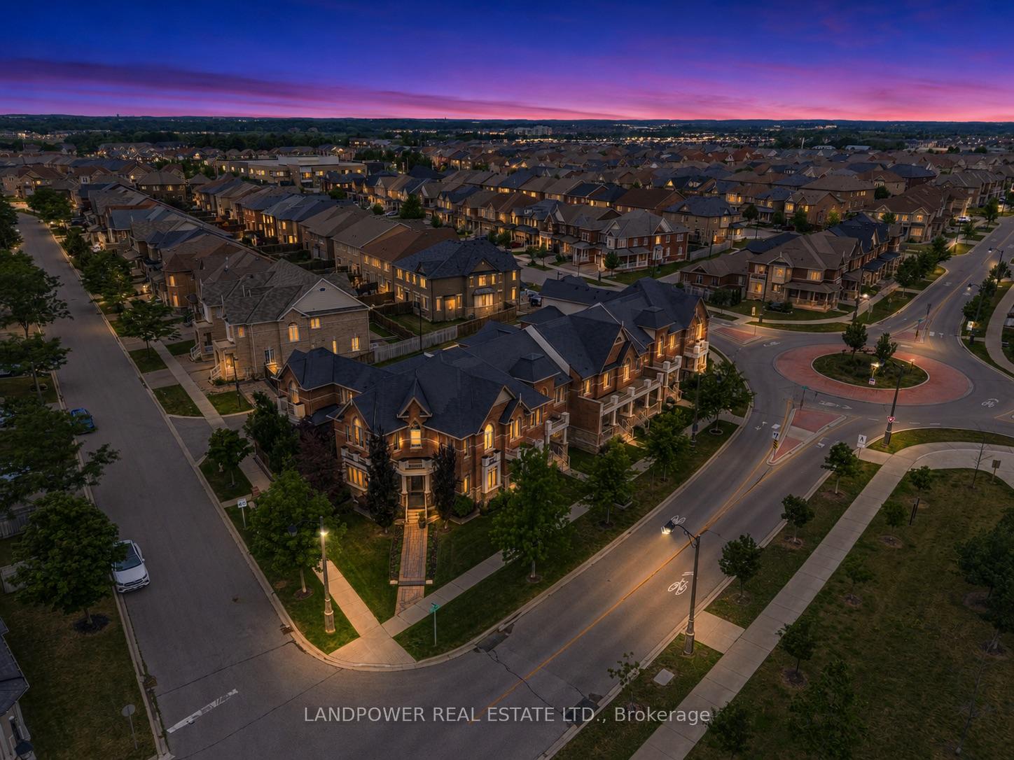 Photo 42 of 60 William Berczy Boulevard, Markham, Berczy — HOMEH