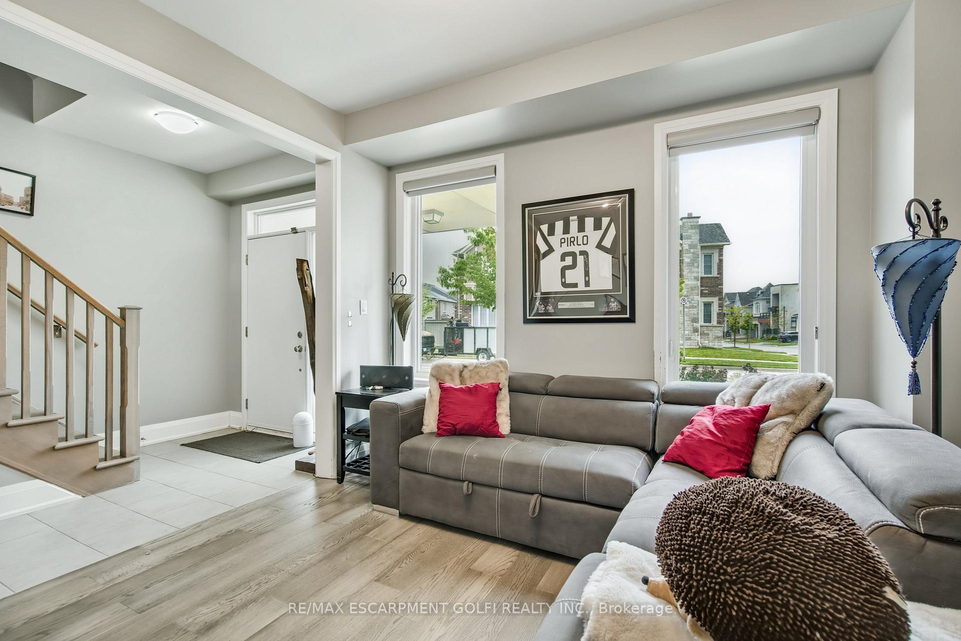 Photo 8 of 3339 Vardon Way, Oakville, Glenorchy — HOMEH