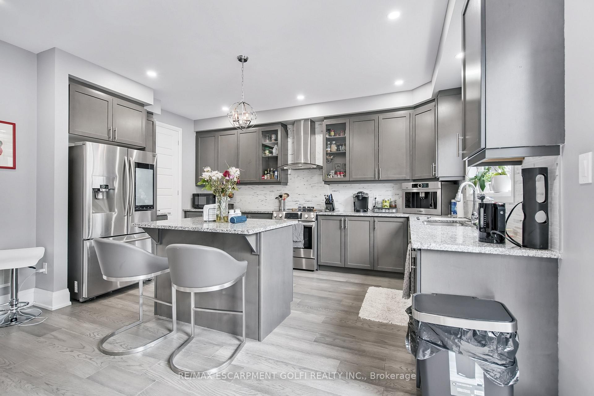 Photo 10 of 3339 Vardon Way, Oakville, Glenorchy — HOMEH