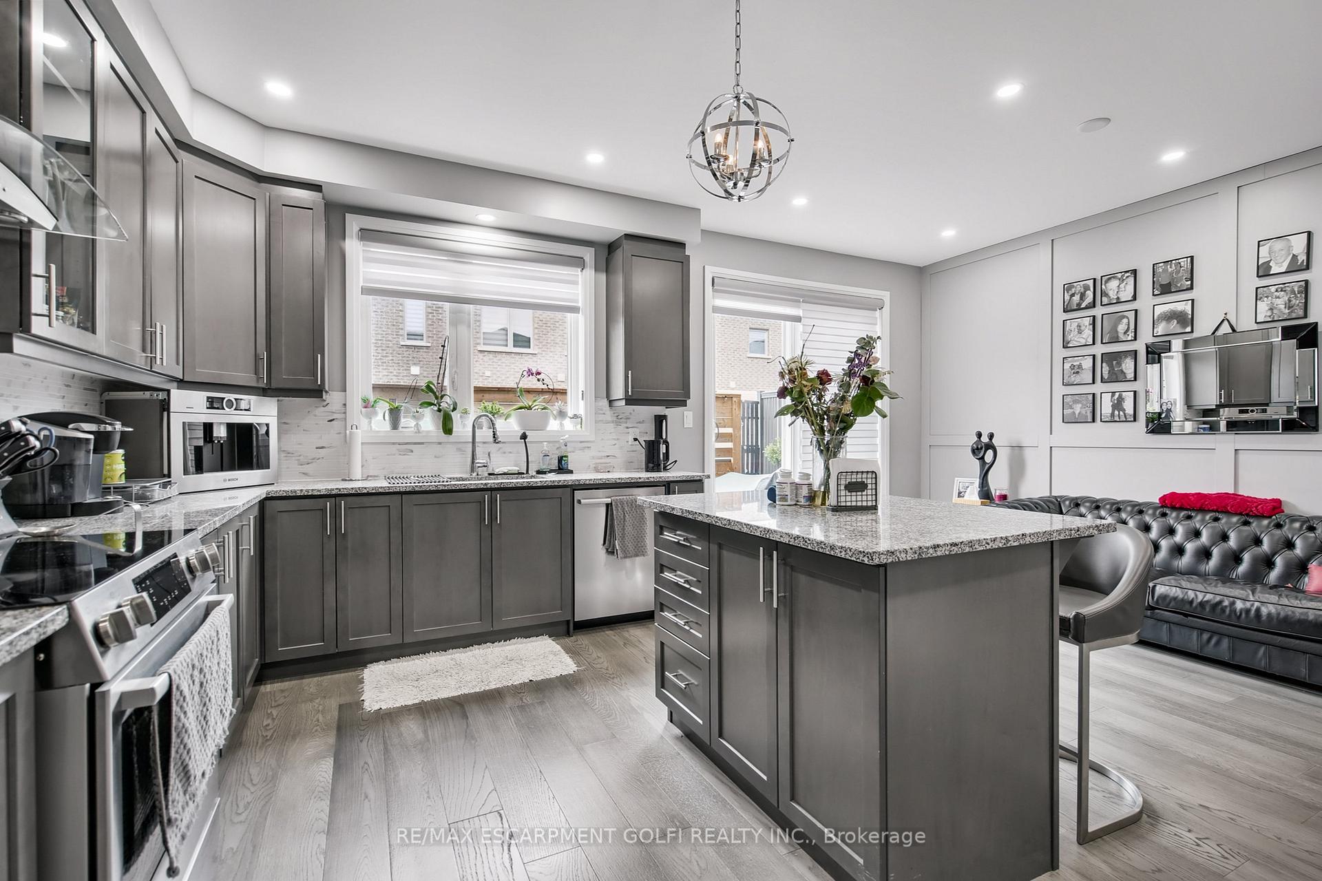 Photo 11 of 3339 Vardon Way, Oakville, Glenorchy — HOMEH