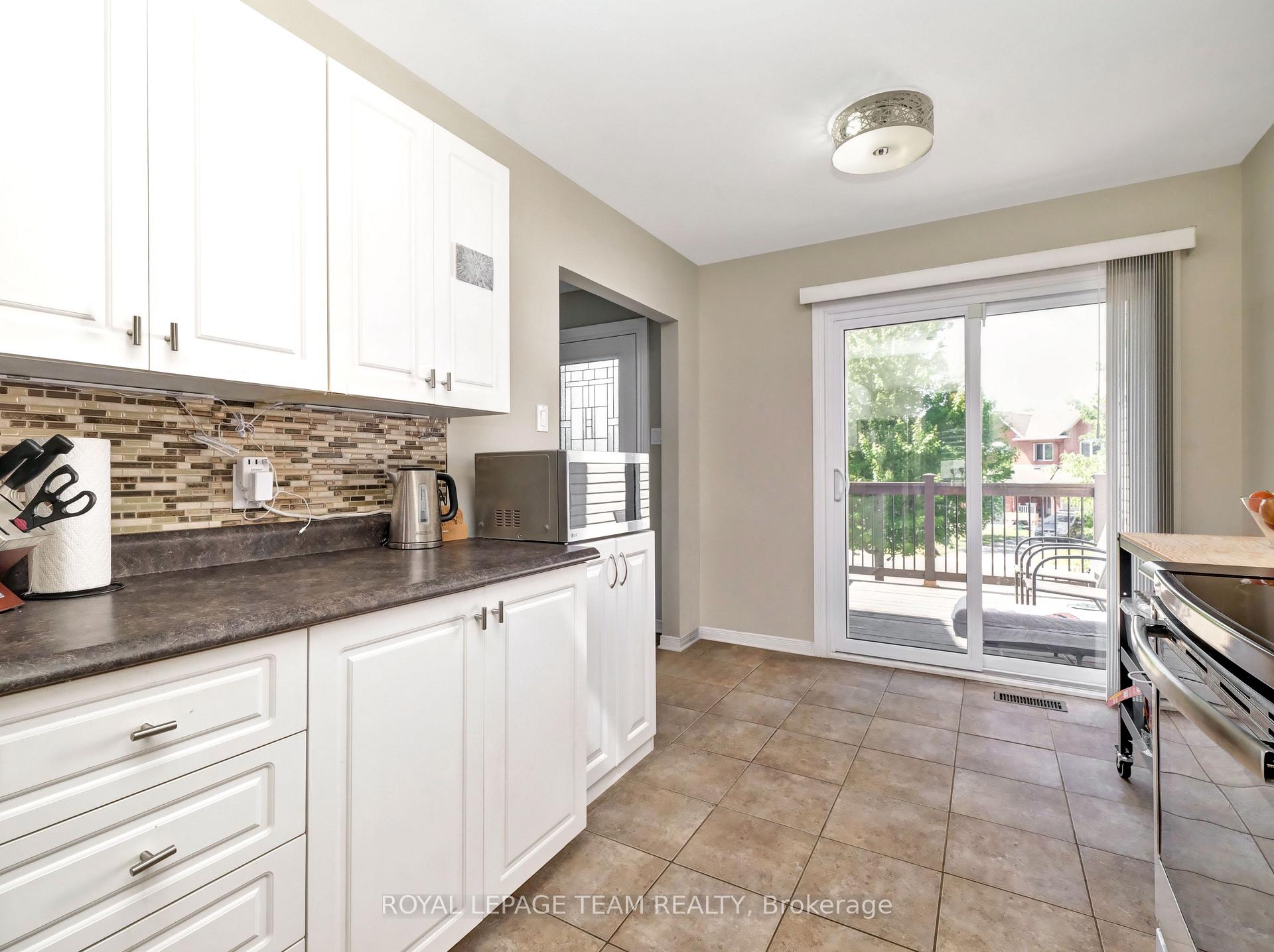 Photo 11 of 53 Thornbury Crescent, Ottawa, Centrepointe — HOMEH